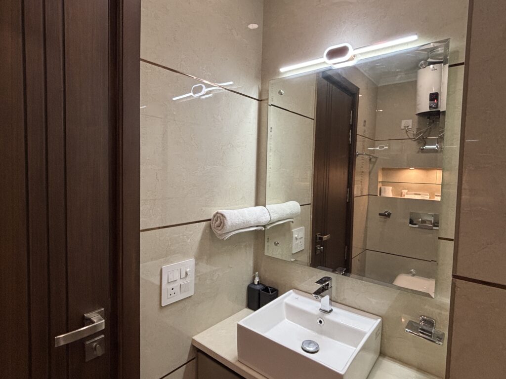 3BHK J-150, Saket — photo 8